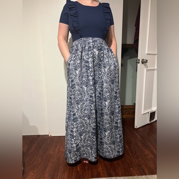 Dress - Picture 3 of 5